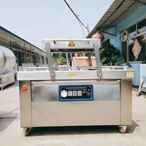 Täite- ja pakkimismasin